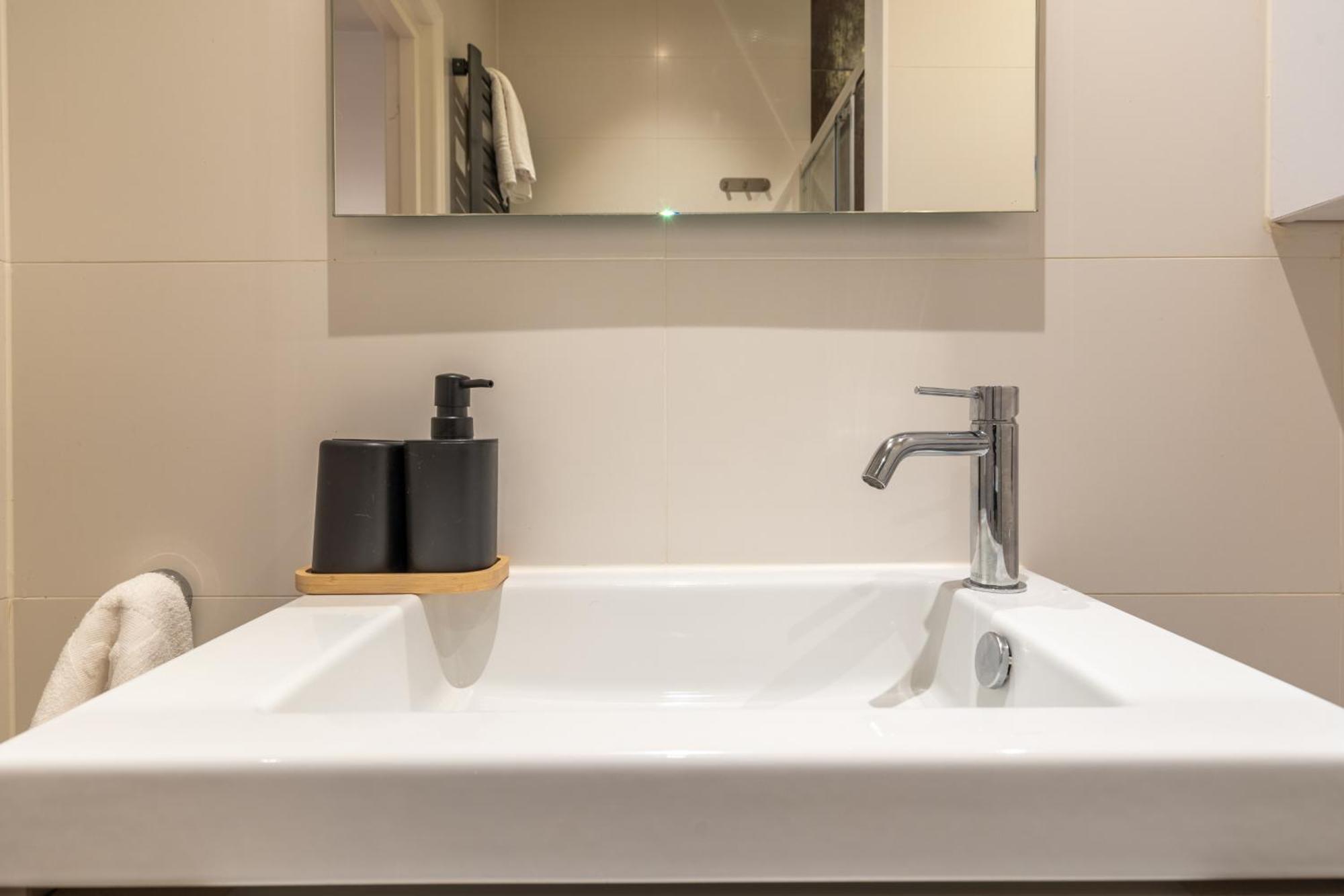 Stylish In The Heart Of Center Apartment Breda